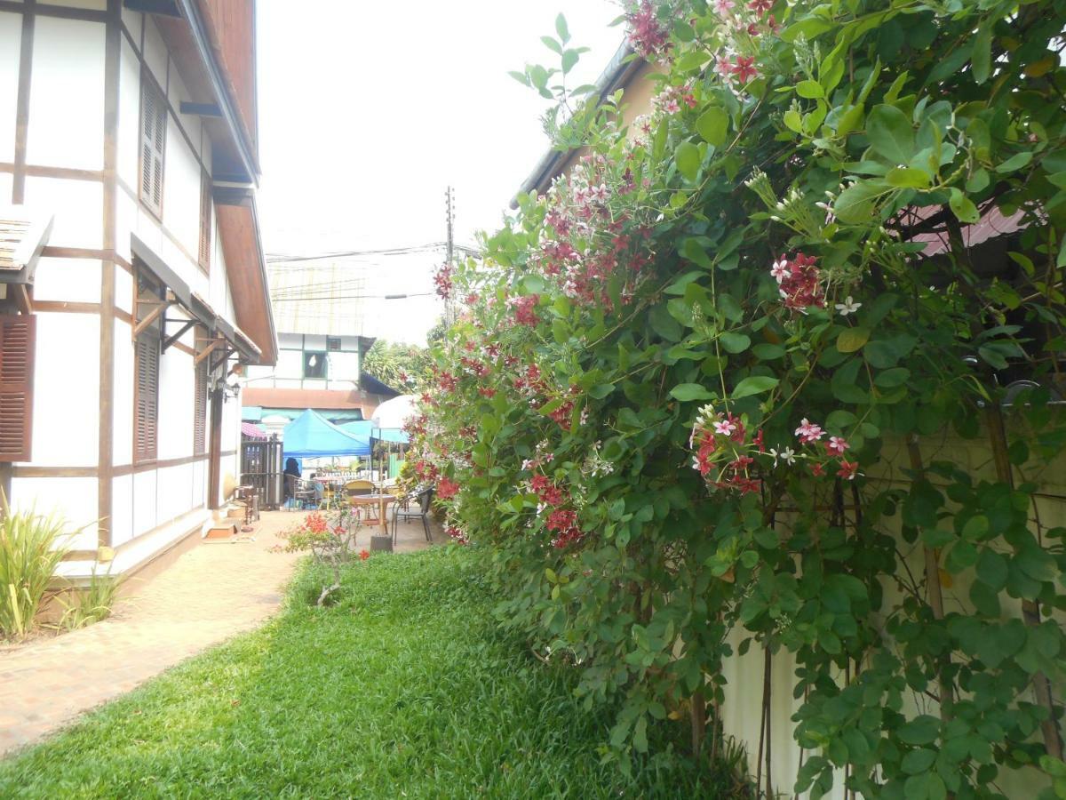 Le Bougainvillier Hotel Luang Prabang Exterior photo